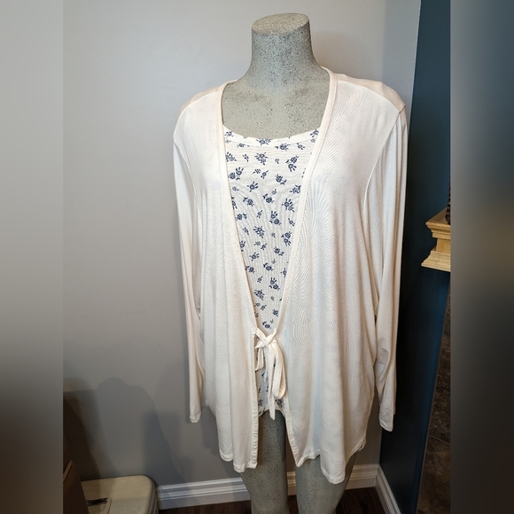 Torrid NWT Super Soft Tie-Front Cardigan cream color, plus Size 5x - Picture 10 of 13